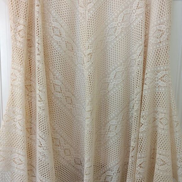 New directions cream lace fully lined pull on shark bite skirt - Picture 4 of 9